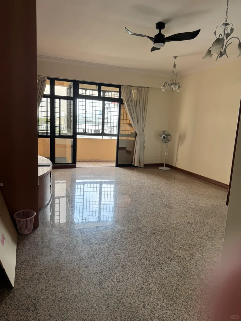 Condo room for rent in Dover, near NUS and SIM — Original photo 1