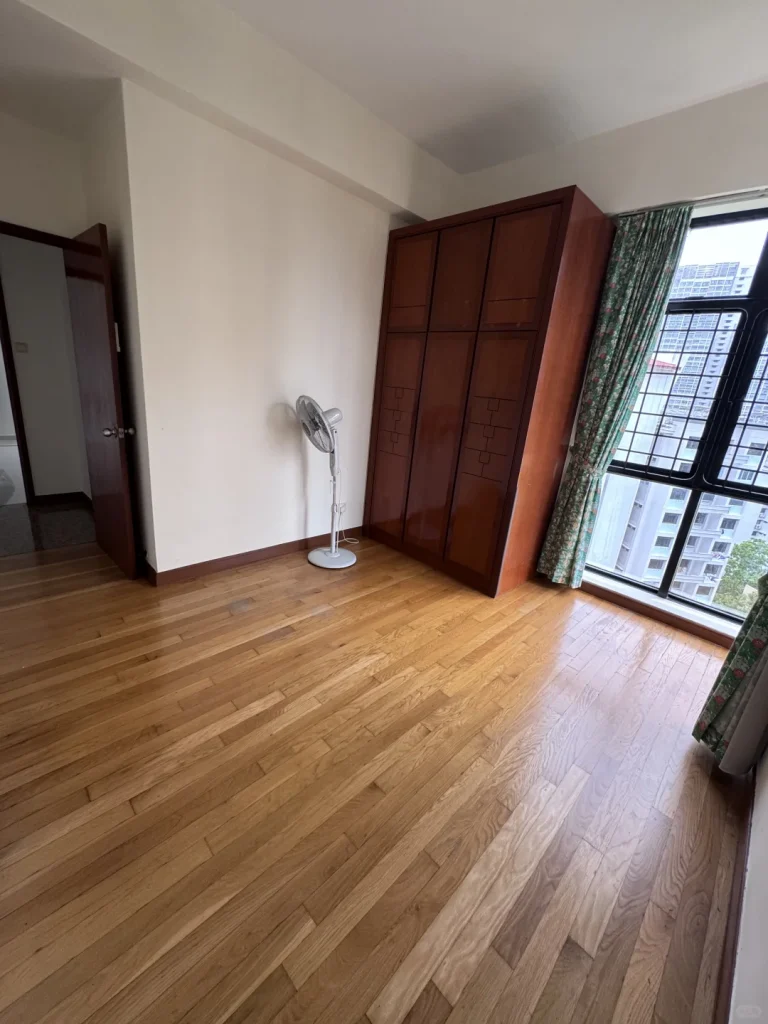 Condo room for rent in Dover, near NUS and SIM — Original photo 2