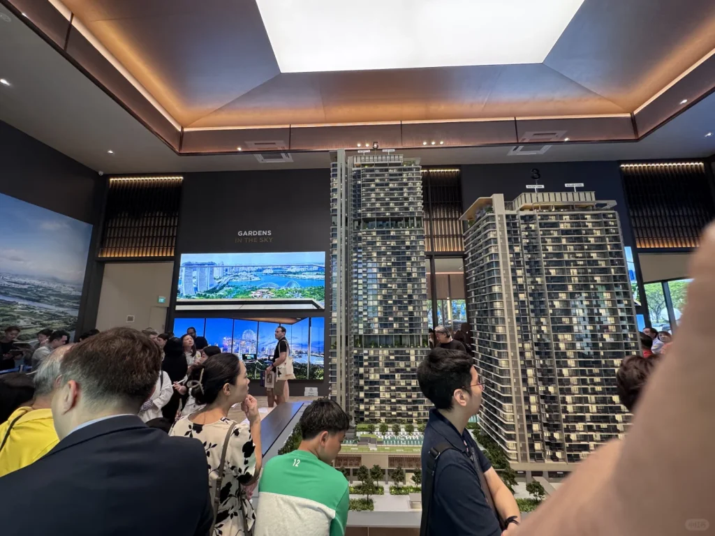 Only two photos from One Marina Gardens' first launch day — Original photo 2